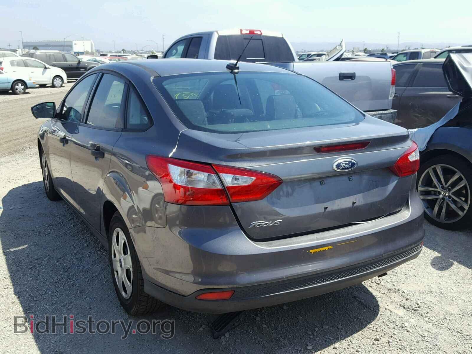 2012 Ford FOCUS (VIN 1FAHP3E20CL470614) — фото 3 из 10