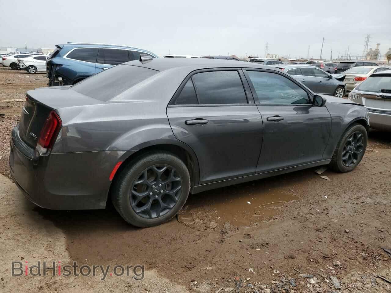 2019 CHRYSLER 300 - VIN: 2C3CCAGG0KH586263 - Фото 3