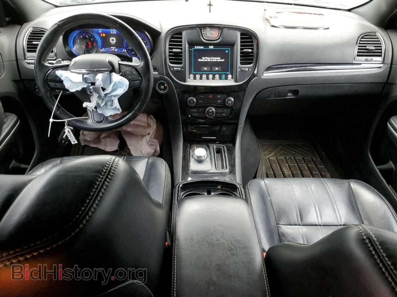 2019 CHRYSLER 300 - VIN: 2C3CCAGG0KH586263 - Фото 8