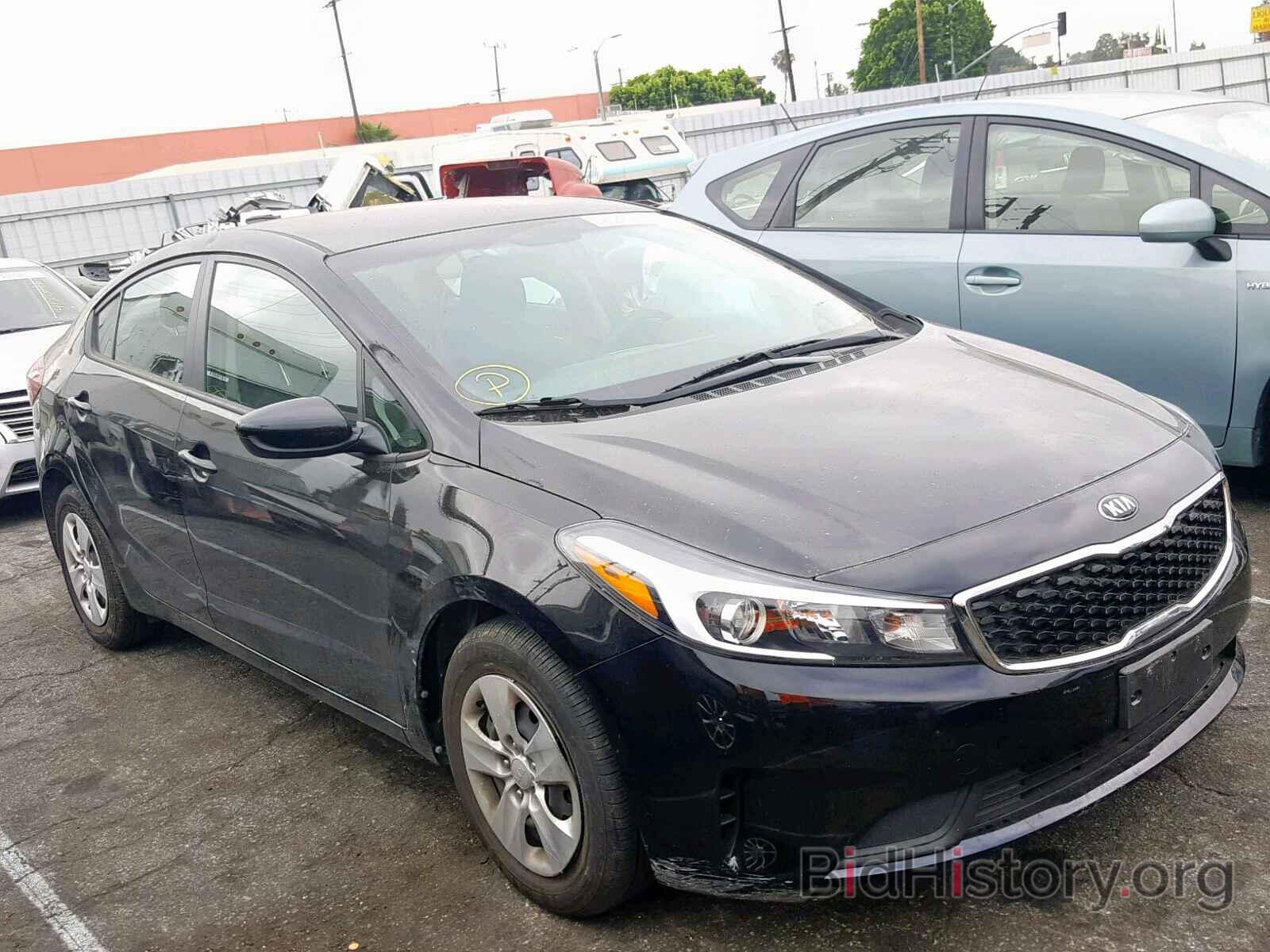 Photo 3KPFK4A73JE266077 - KIA FORTE LX 2018