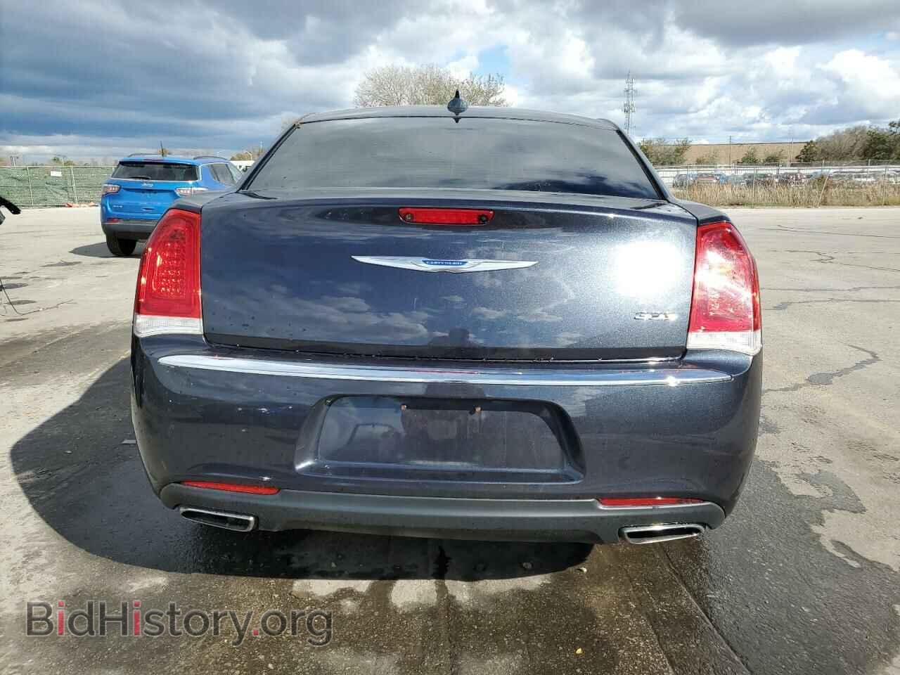 2019 CHRYSLER 300 - VIN: 2C3CCAAG7KH500309 - Фото 6