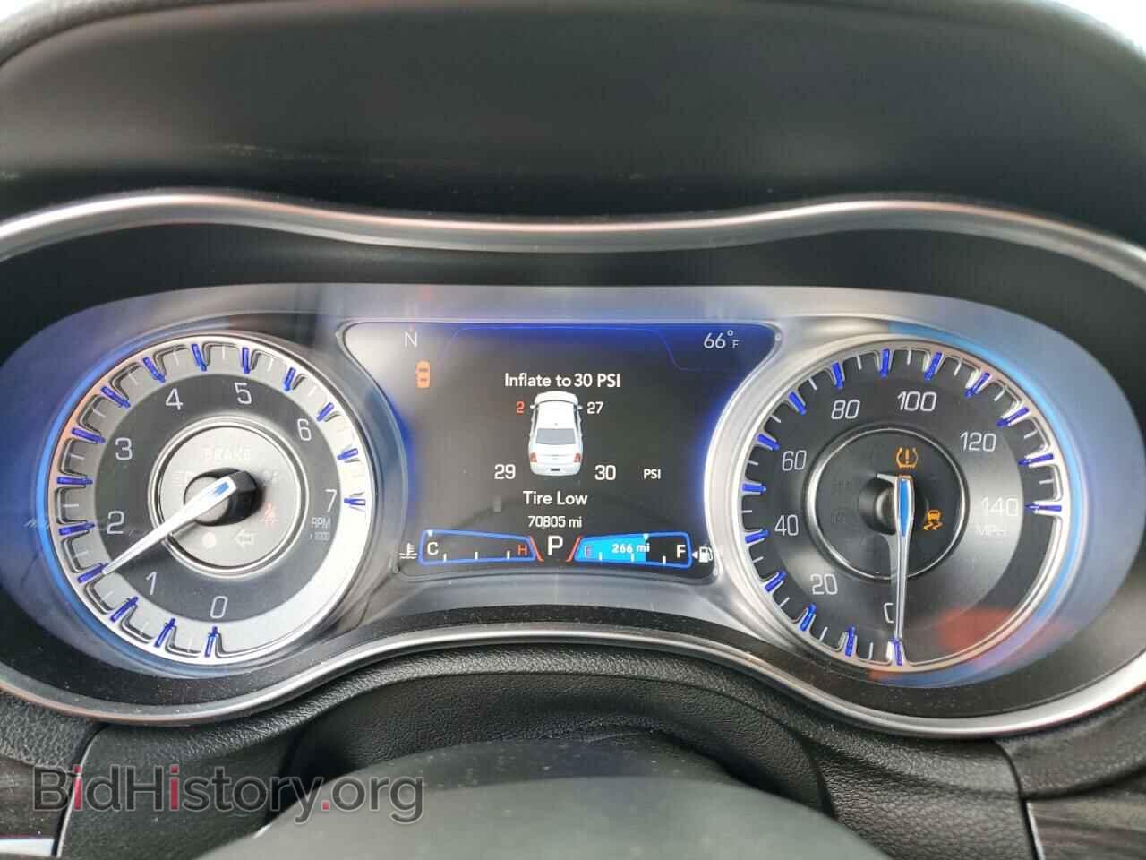 2019 CHRYSLER 300 - VIN: 2C3CCAAG7KH500309 - Фото 9