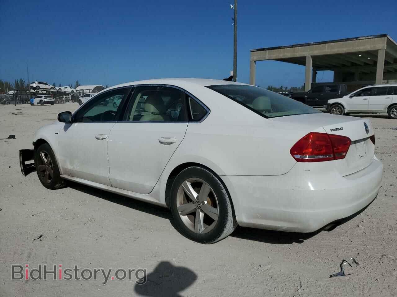 2015 VOLKSWAGEN PASSAT - VIN: 1VWAT7A33FC115872 - Фото 2