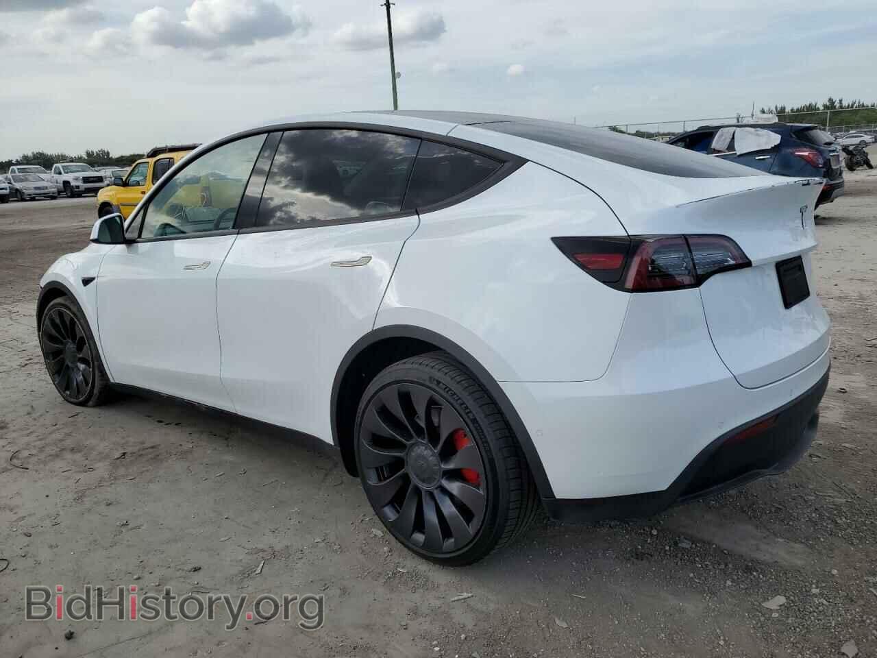2022 TESLA MODEL Y - VIN: 7SAYGDEF2NF338949 - Photo 2