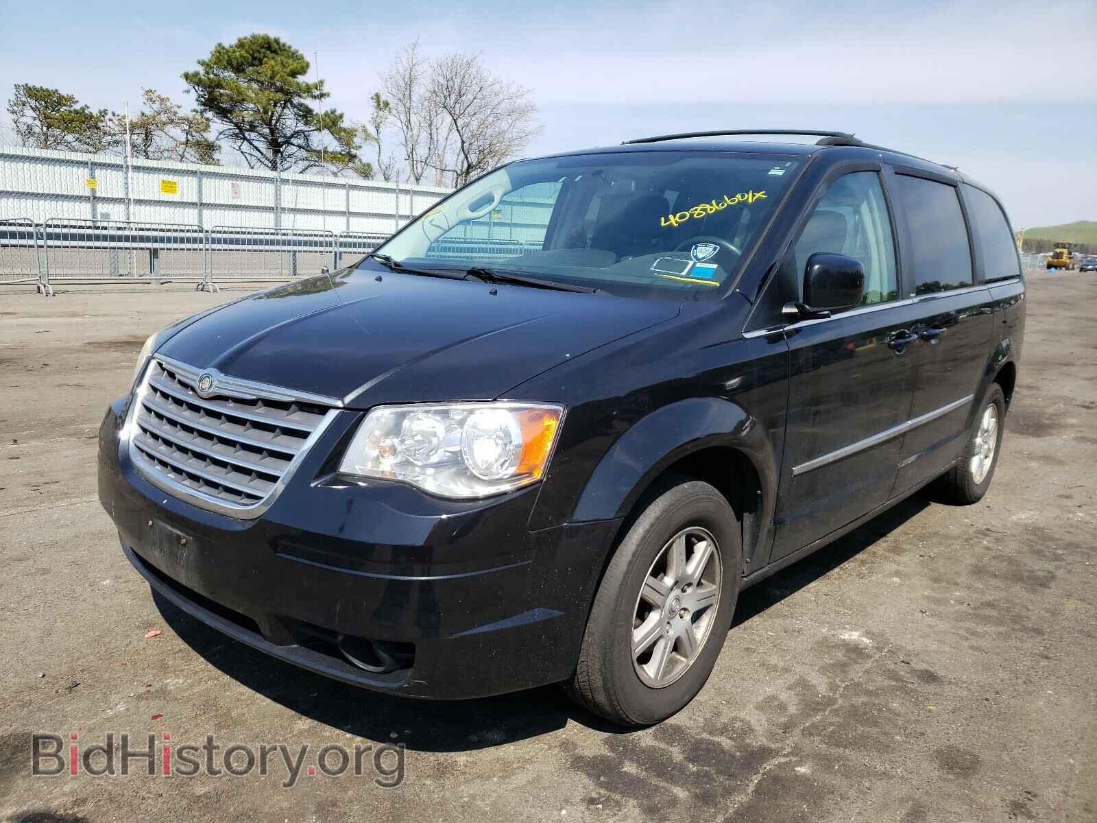 2010 CHRYSLER MINIVAN - VIN: 2A4RR8DX6AR339205 - Фото 2