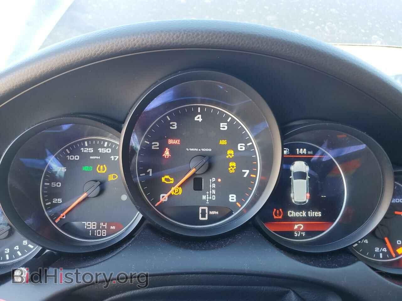 2018 PORSCHE CAYENNE - VIN: WP1AA2A28JKA00944 - Фото 9