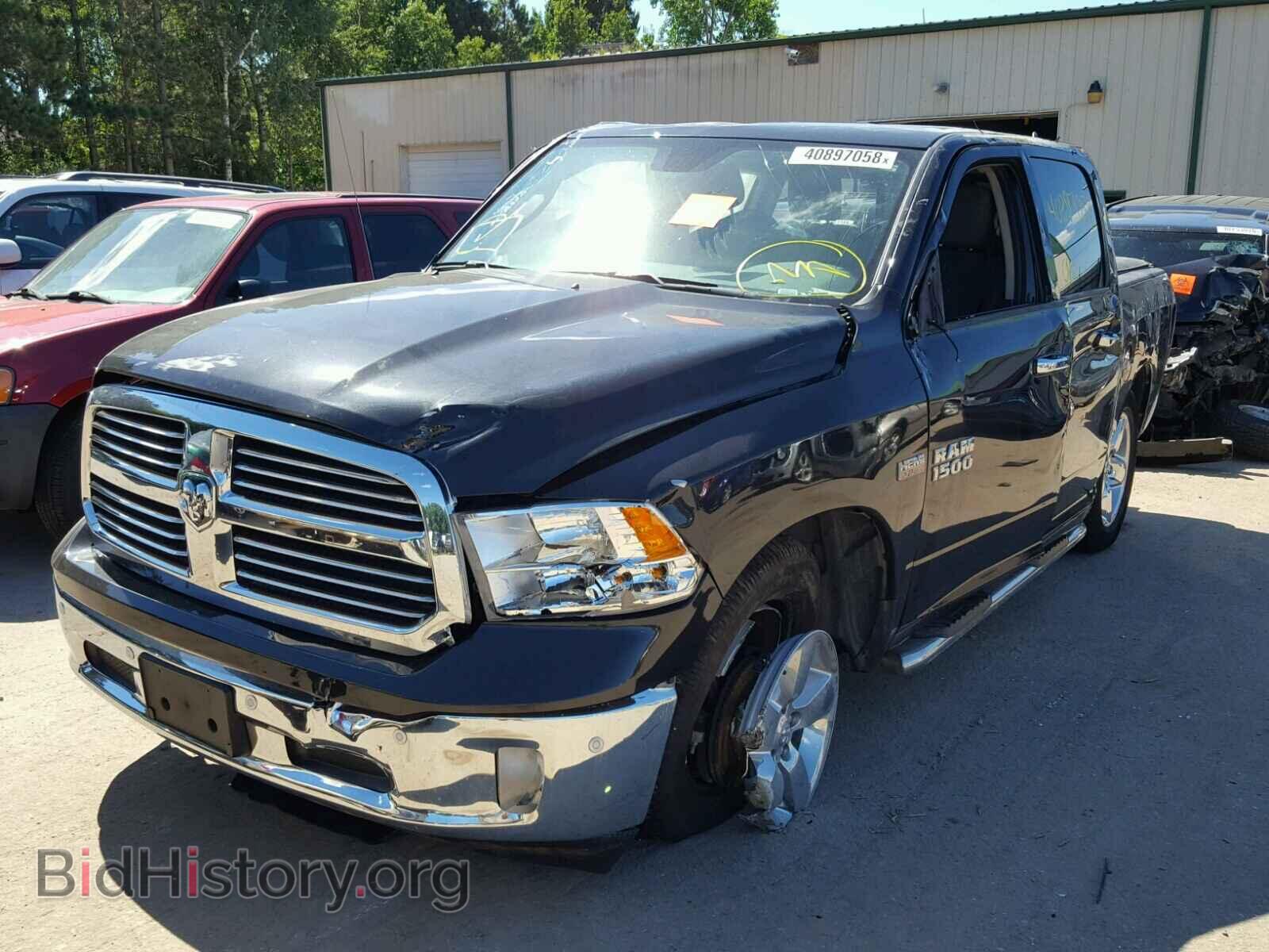 2016 RAM 1500 SLT - VIN: 1C6RR7LT1GS266144 - Фото 2