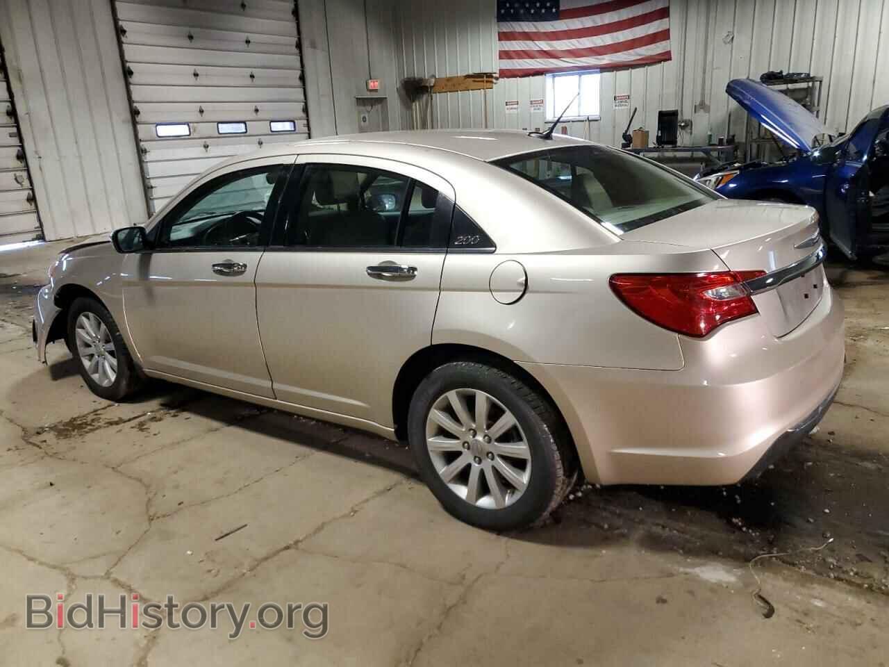 2013 CHRYSLER 200 - VIN: 1C3CCBCG8DN674015 - Фото 2
