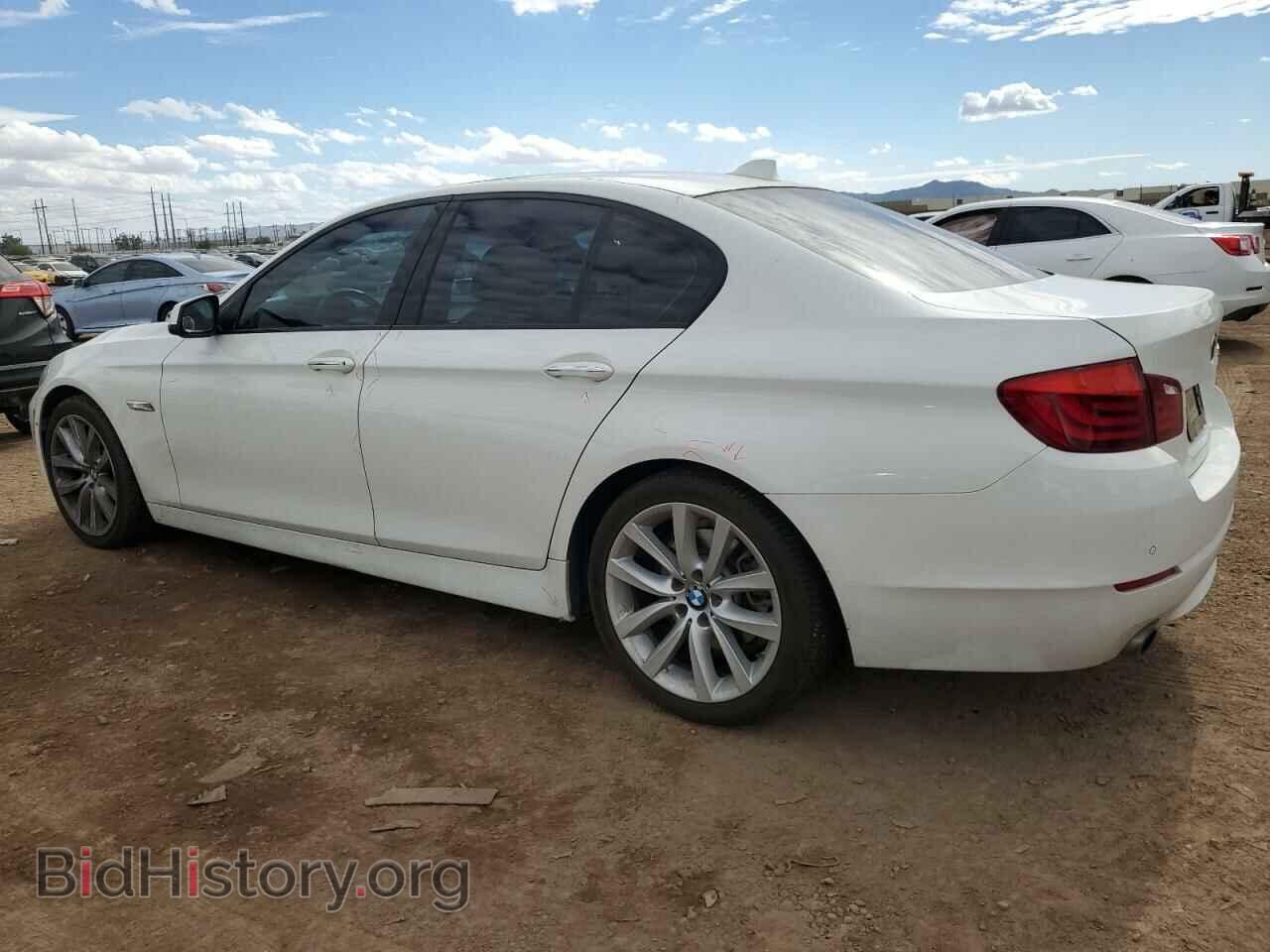2011 BMW 5 SERIES - VIN: WBAFR7C51BC800692 - Фото 2