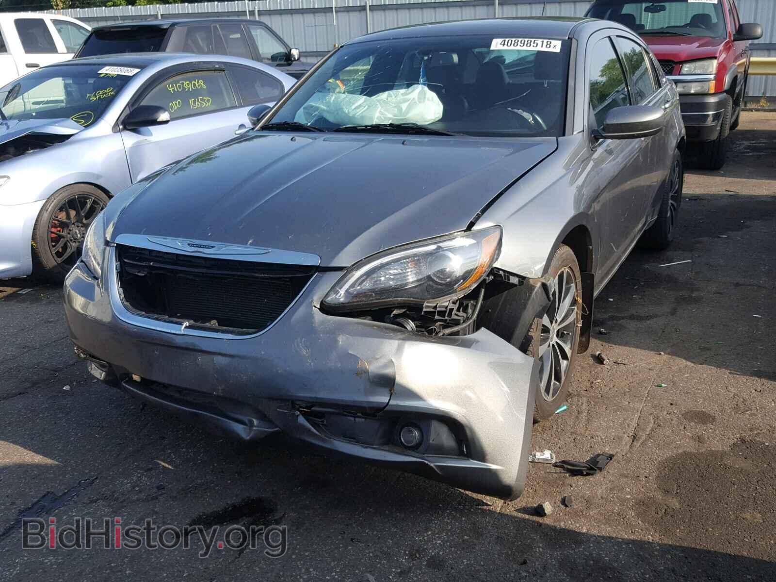 2011 CHRYSLER 200 - VIN: 1C3BC8FGXBN615930 - Фото 2