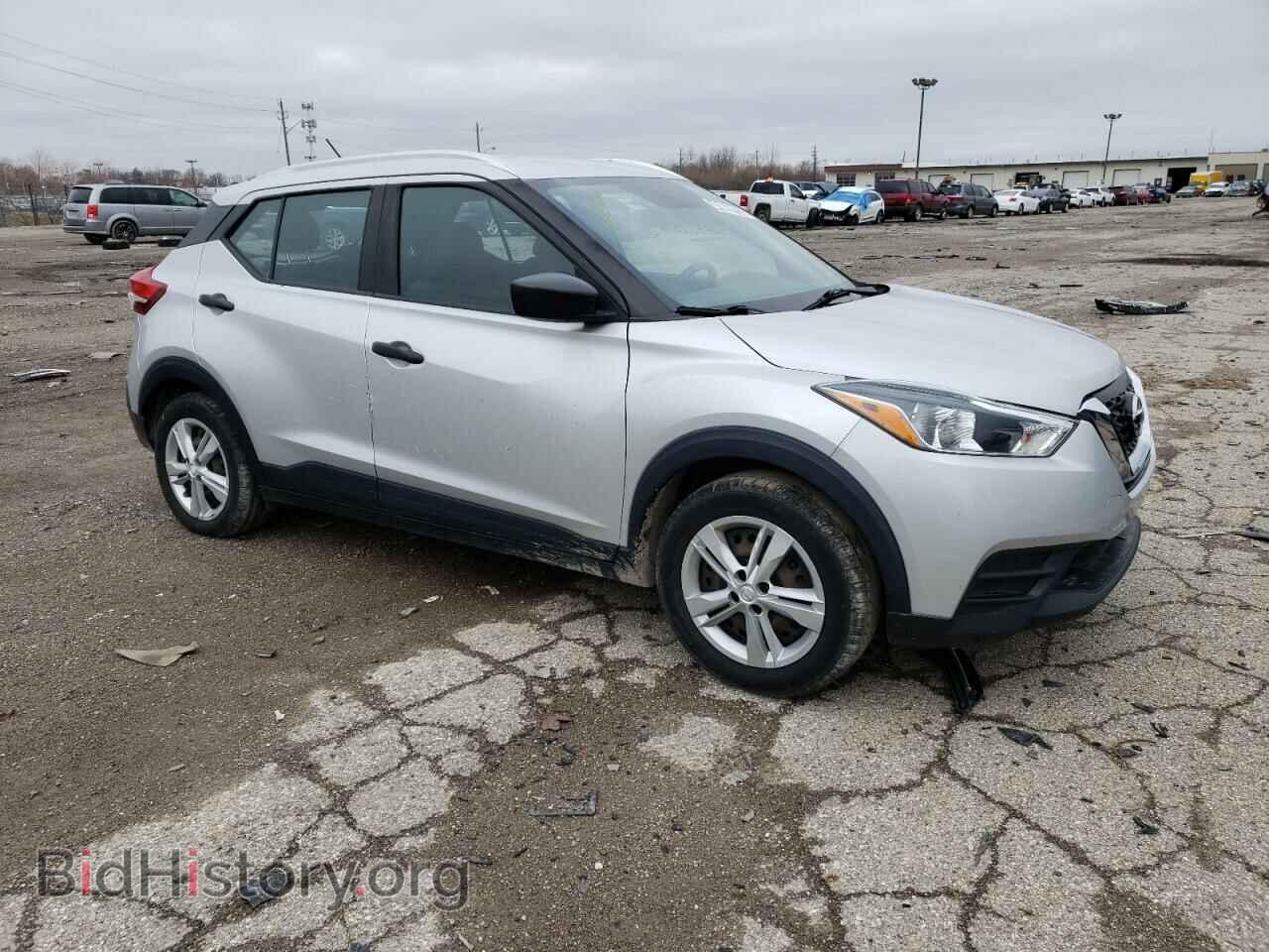 2019 NISSAN KICKS - VIN: 3N1CP5CU3KL555375 - Фото 4