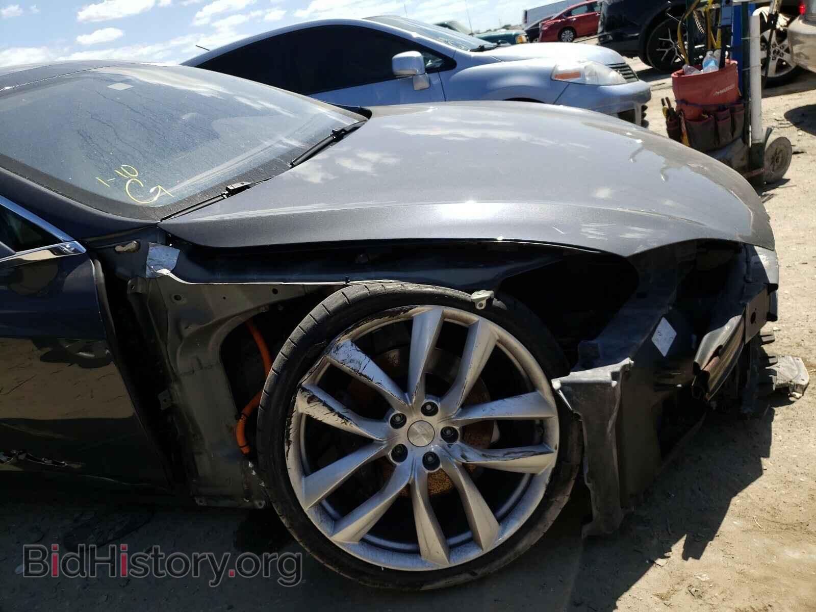 2014 TESLA MODEL S - VIN: 5YJSA1H18EFP65801 - Фото 9