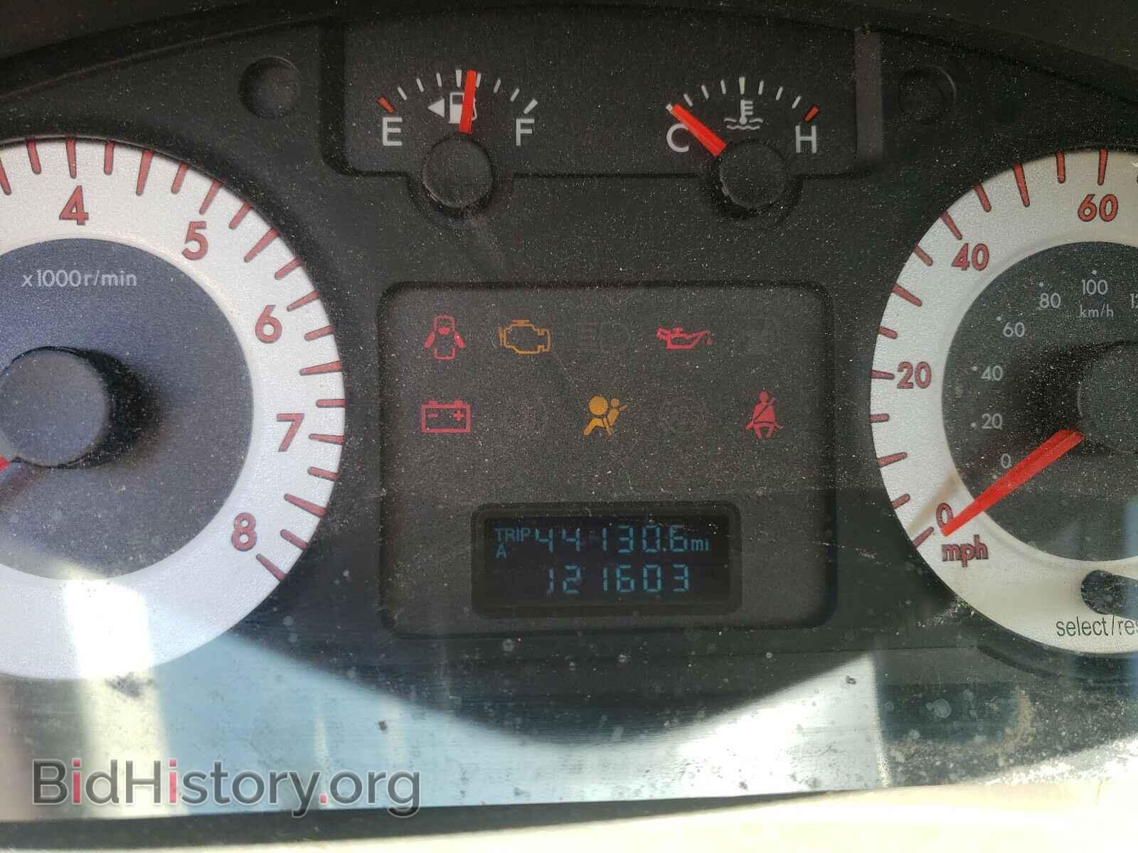 2011 MAZDA TRIBUTE - VIN: 4F2CY0GG4BKM06170 - Фото 8