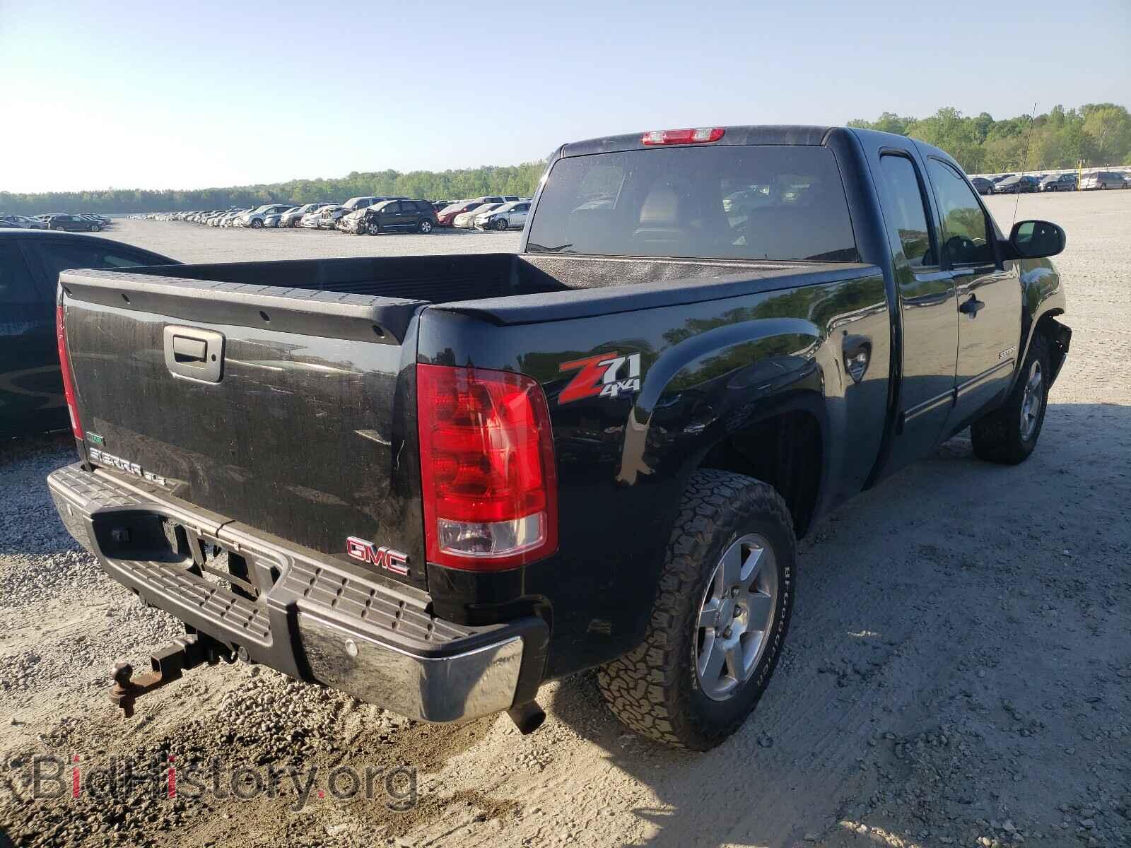 2011 GMC SIERRA - VIN: 1GTR2VE37BZ207162 - Фото 4