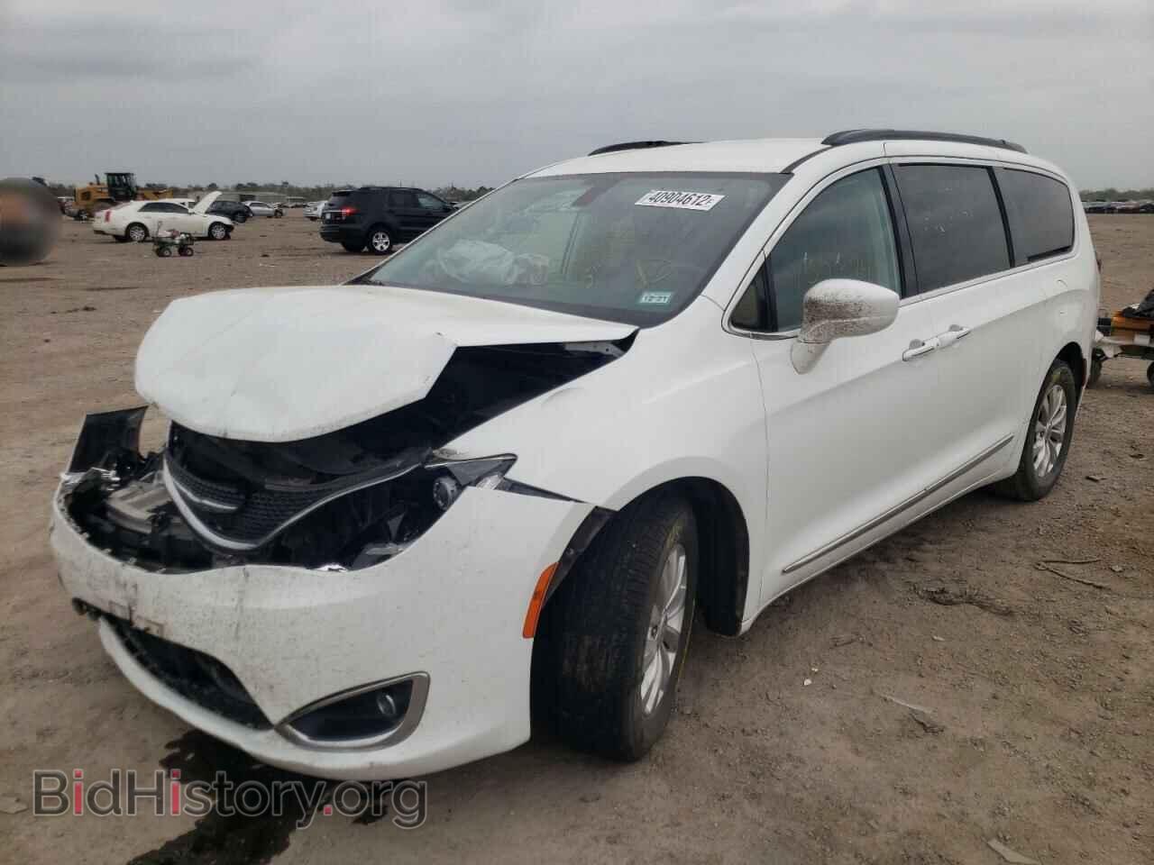 2017 CHRYSLER PACIFICA - VIN: 2C4RC1BG6HR576191 - Photo 2