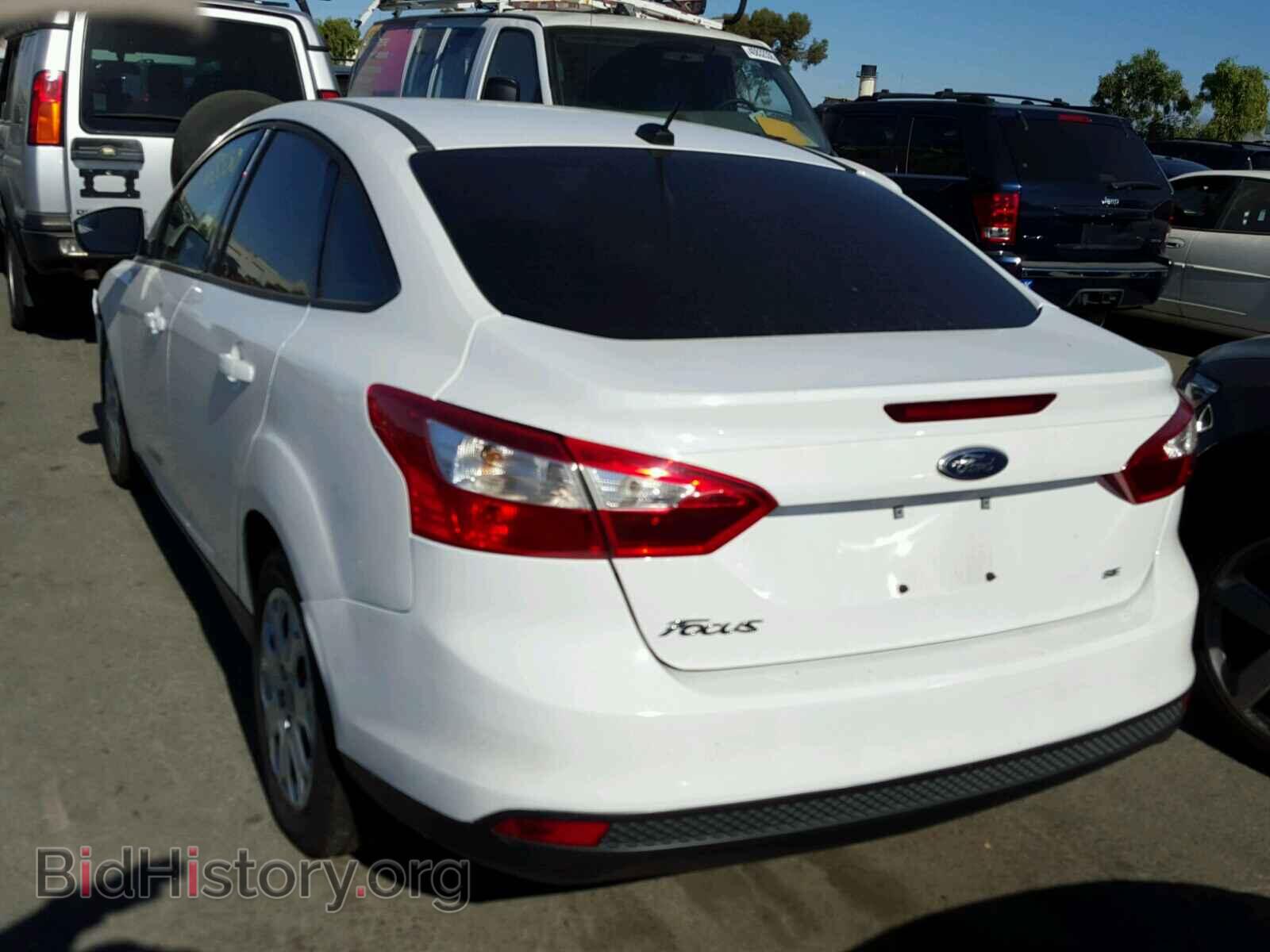 2012 Ford FOCUS (VIN 1FAHP3F28CL285287) — фото 3 из 10
