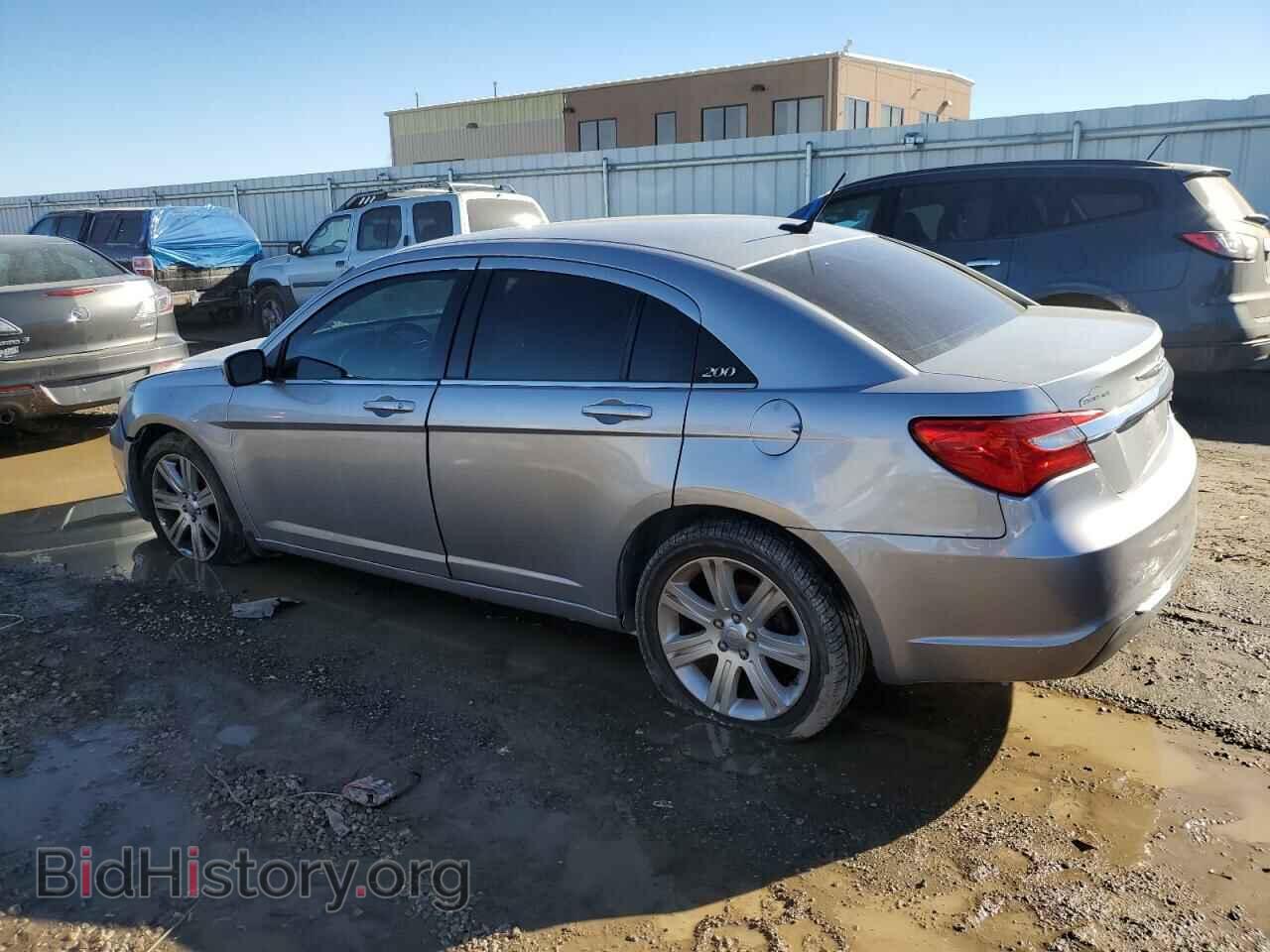 2013 CHRYSLER 200 - VIN: 1C3CCBBB3DN734319 - Фото 2
