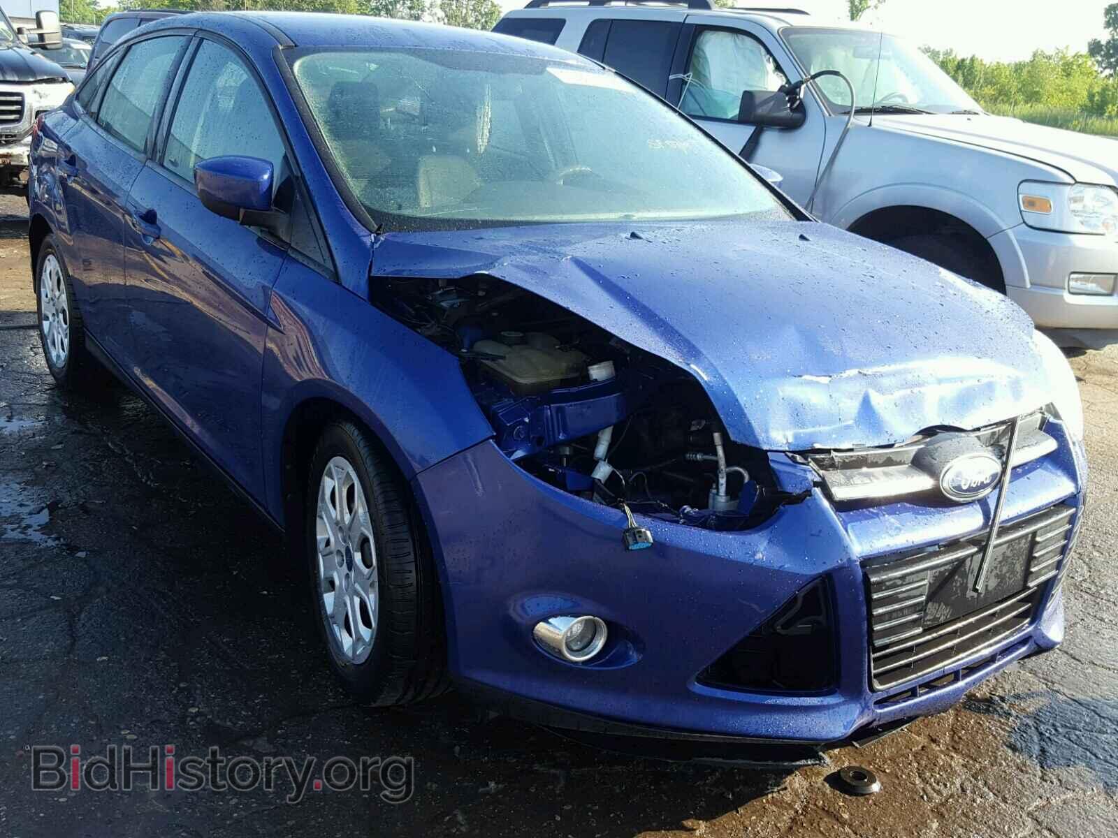 2012 Ford FOCUS Focus SE (VIN 1FAHP3F27CL386658) — фото 1 из 10, Copart, повреждение: передняя часть