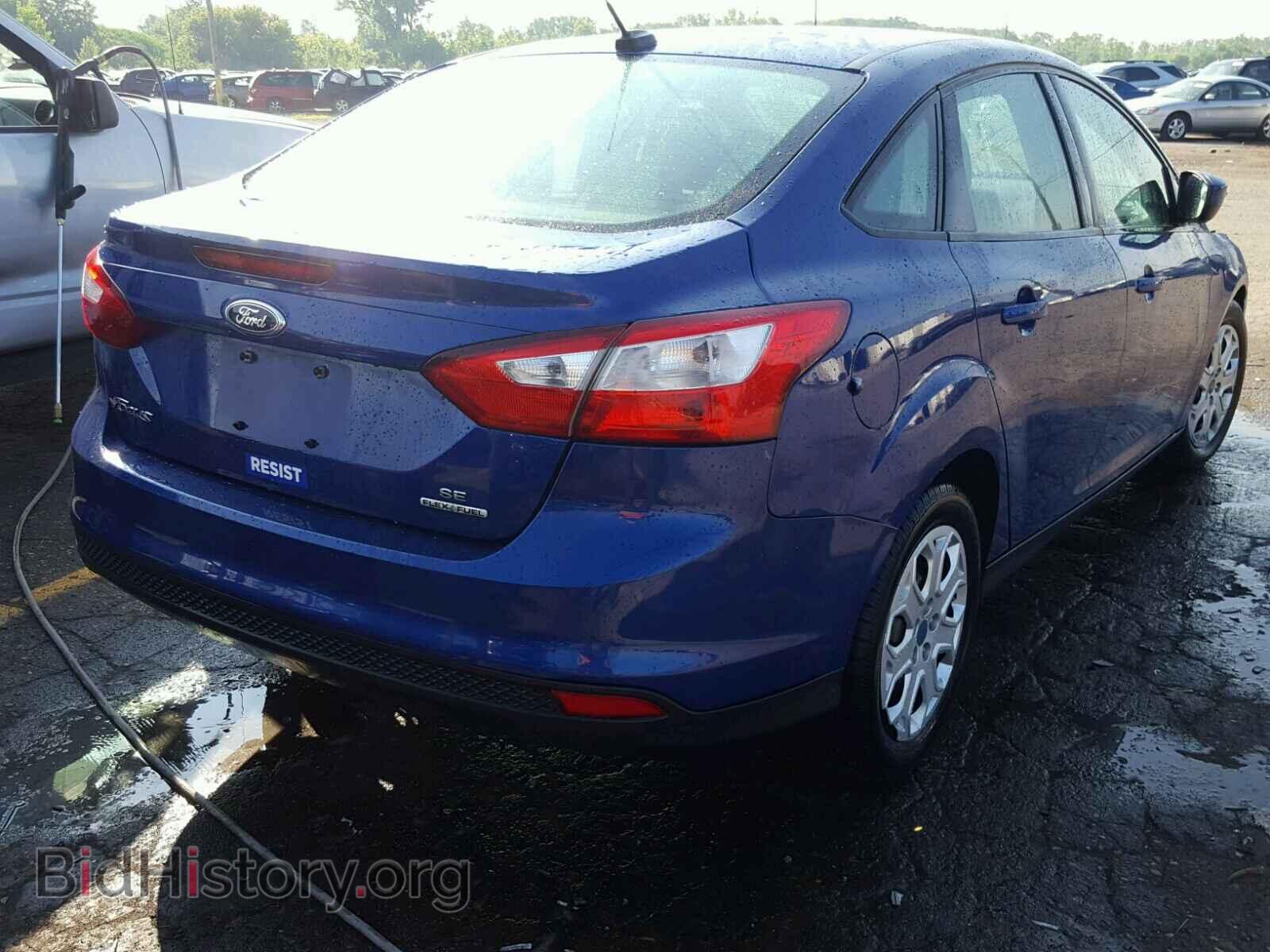 2012 Ford FOCUS (VIN 1FAHP3F27CL386658) — фото 4 из 10