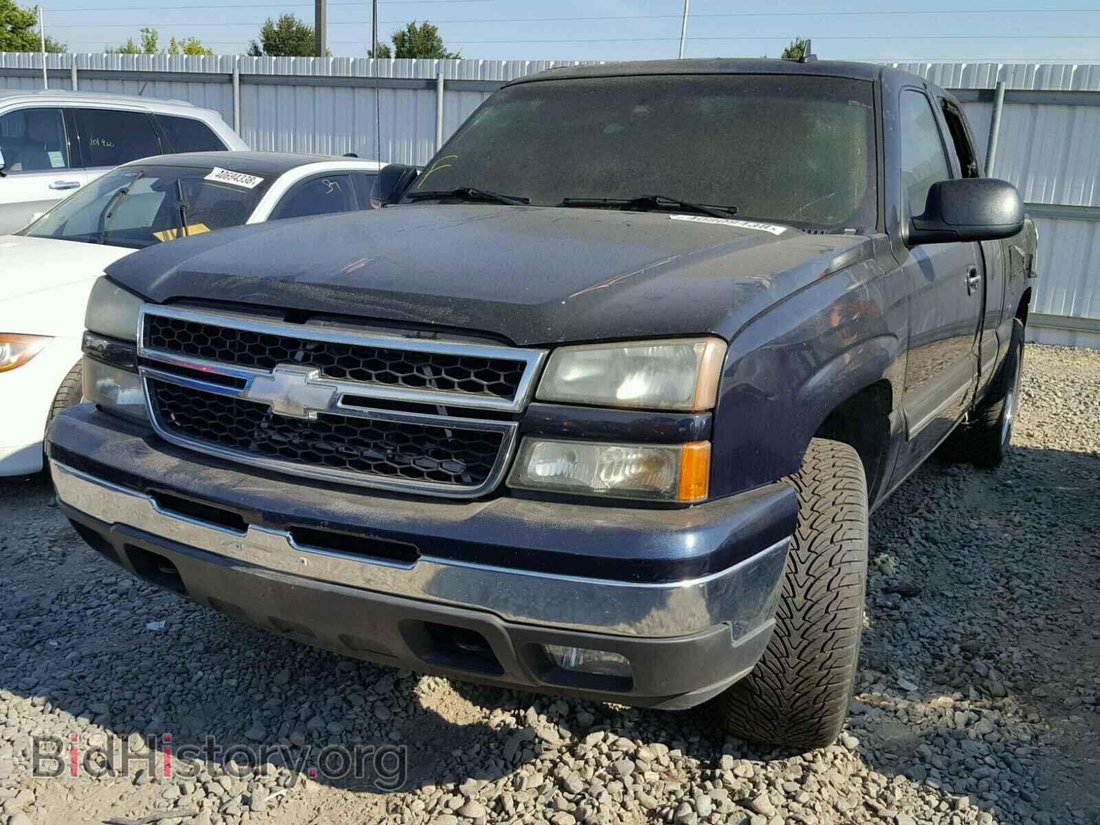 2006 CHEVROLET SILVERADO - VIN: 1GCEC19T76Z200202 - Photo 2