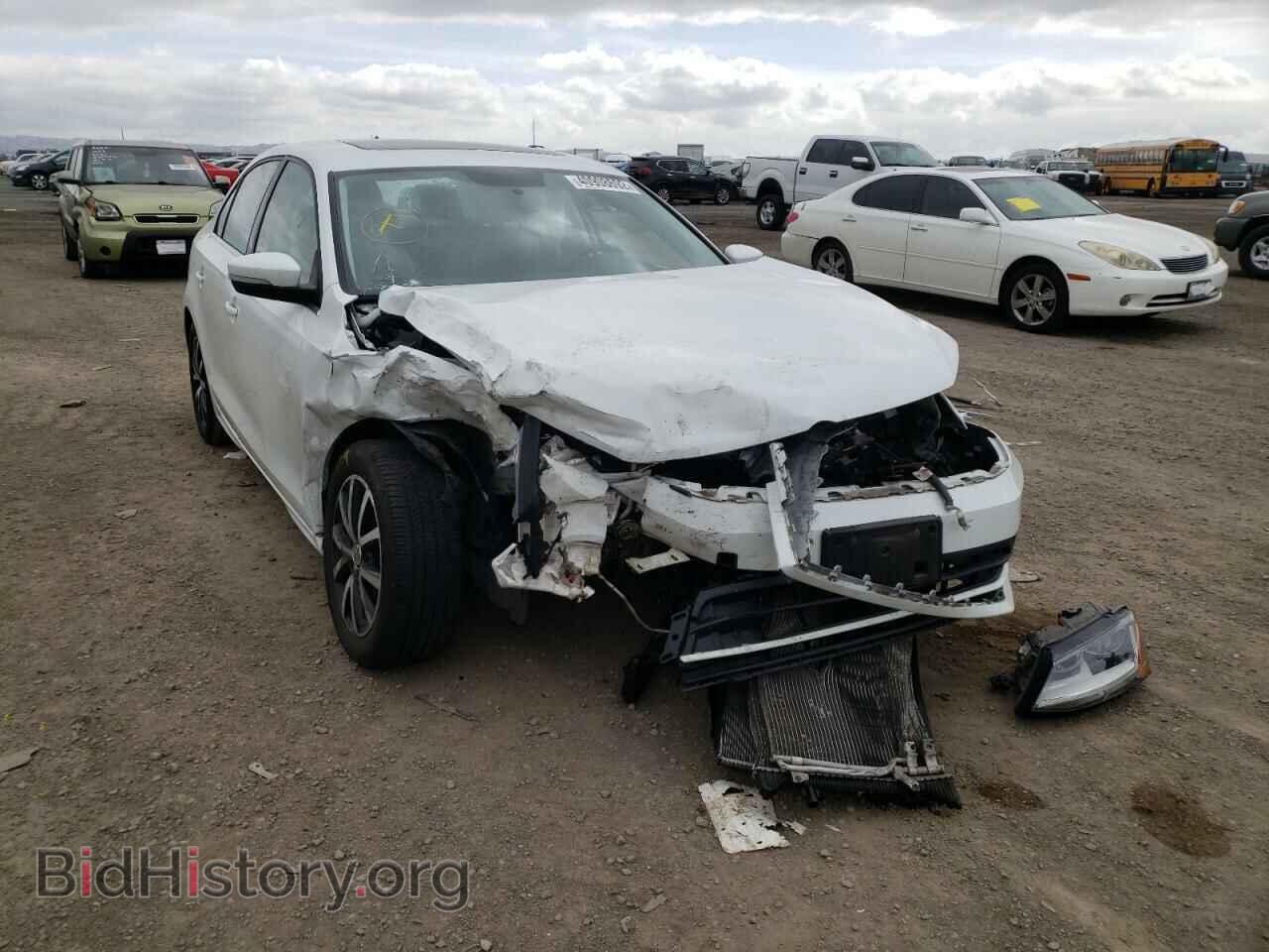 Фотография 3VWDB7AJ8HM394056 - VOLKSWAGEN JETTA 2017
