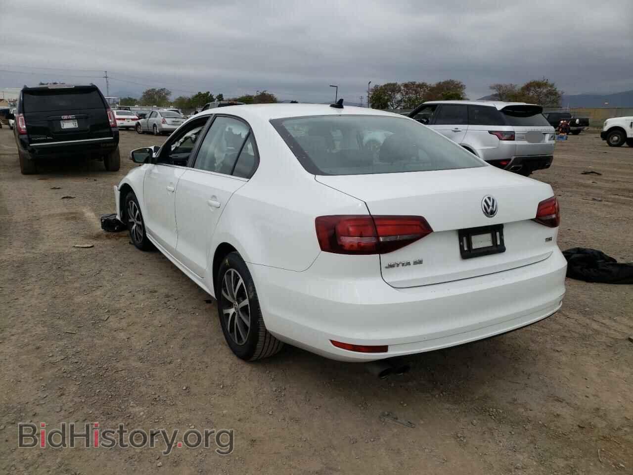 2017 VOLKSWAGEN JETTA - VIN: 3VWDB7AJ8HM394056 - Фото 3