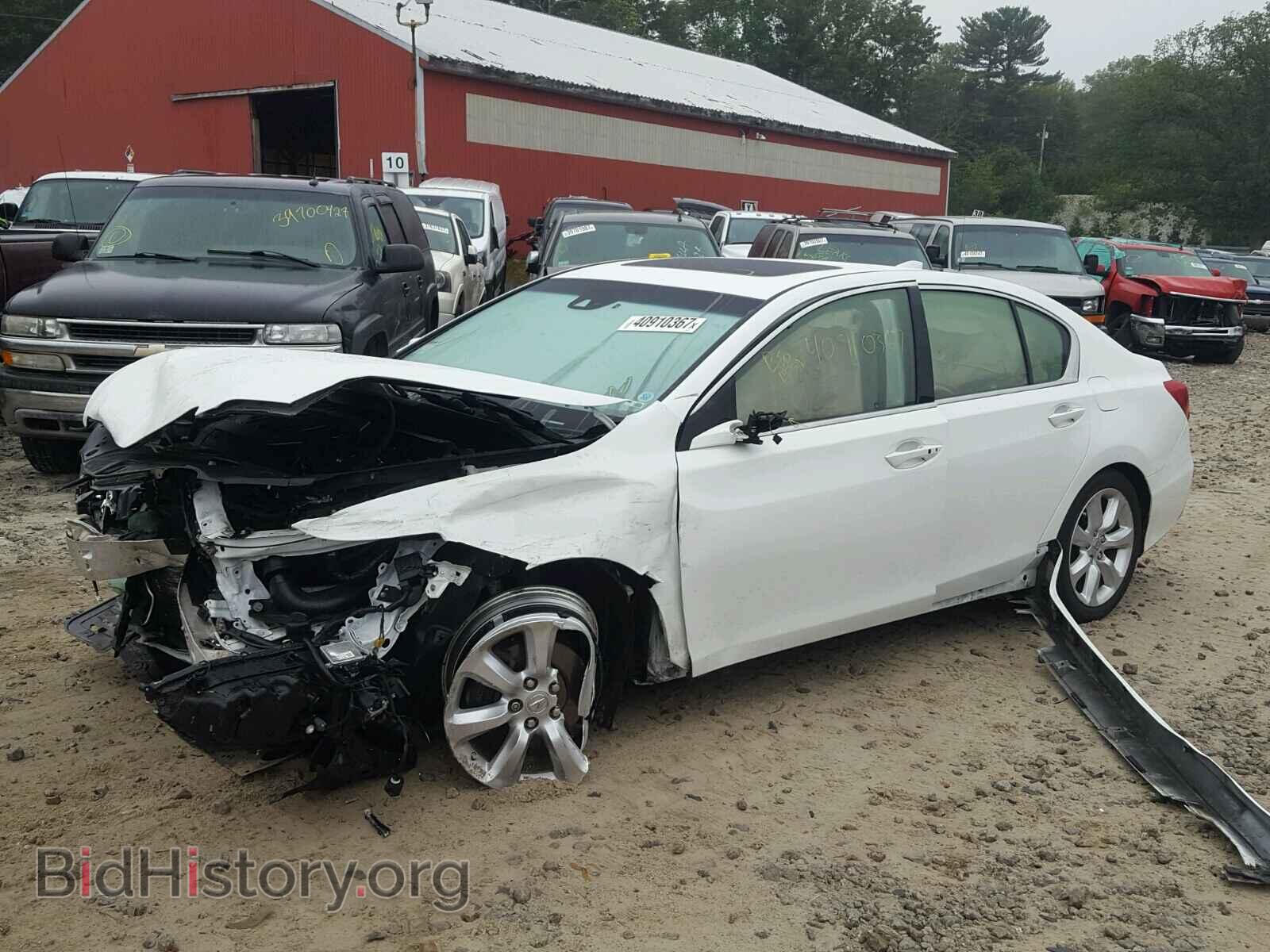 2014 ACURA RLX - VIN: JH4KC1F38EC004857 - Photo 2