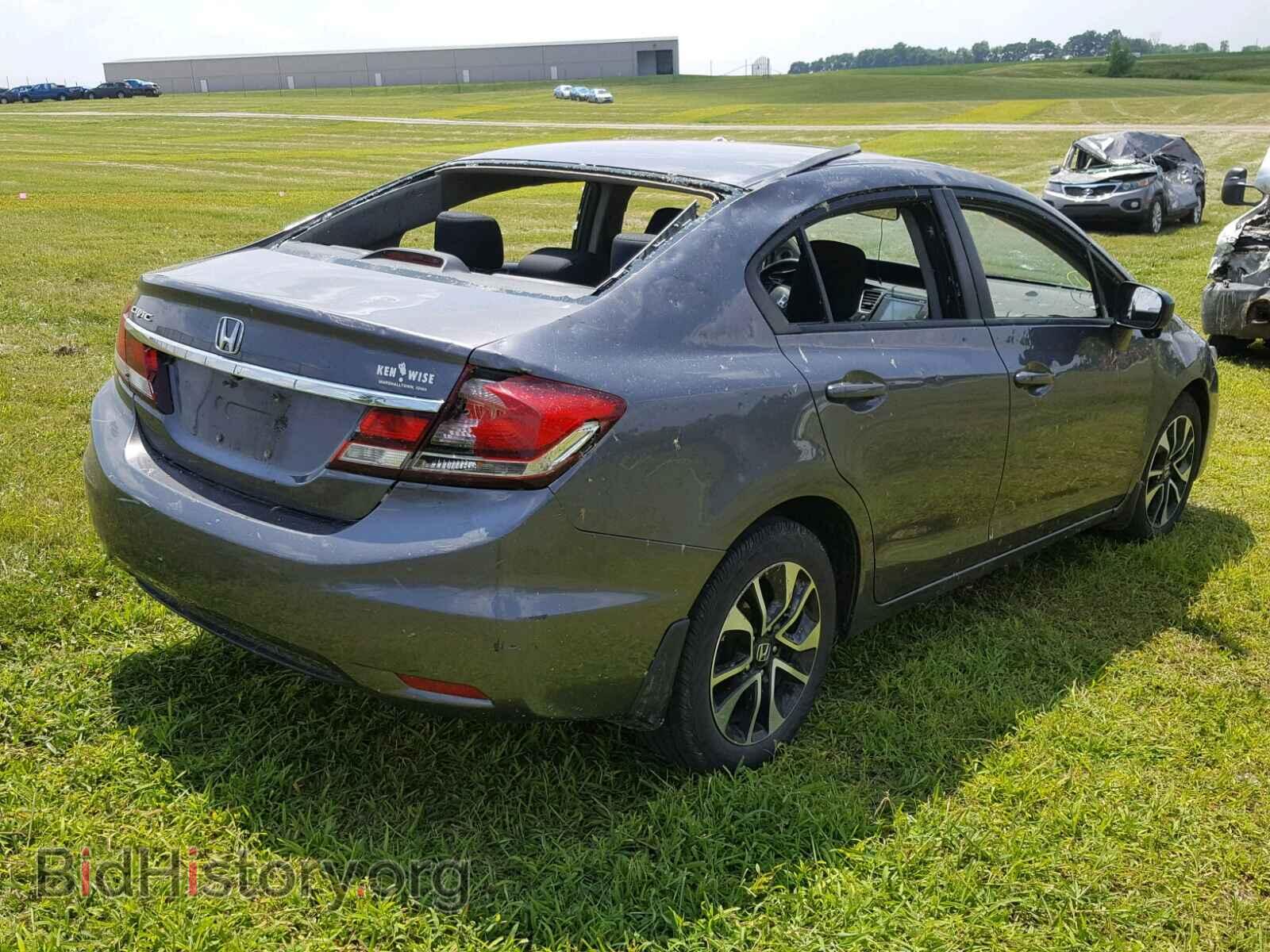 2014 HONDA CIVIC - VIN: 19XFB2F84EE055563 - Фото 4