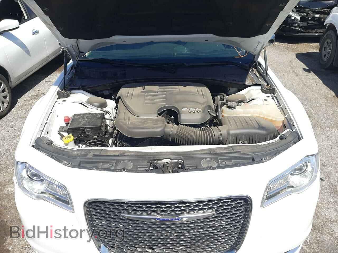 2019 CHRYSLER 300 - VIN: 2C3CCAEG5KH634116 - Фото 7