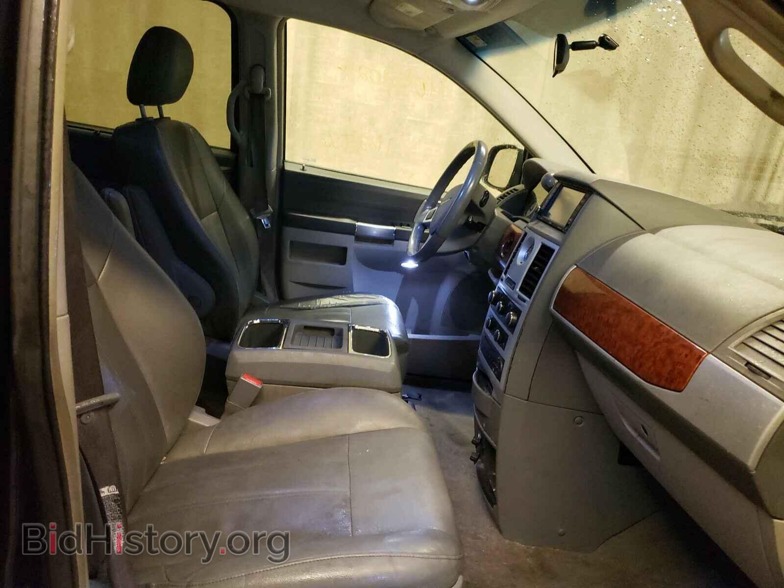 2008 CHRYSLER MINIVAN - VIN: 2A8HR54P38R827580 - Фото 5
