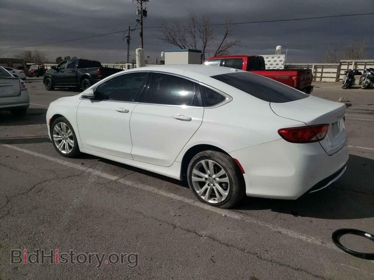 2015 CHRYSLER 200 - VIN: 1C3CCCAB1FN561572 - Фото 2