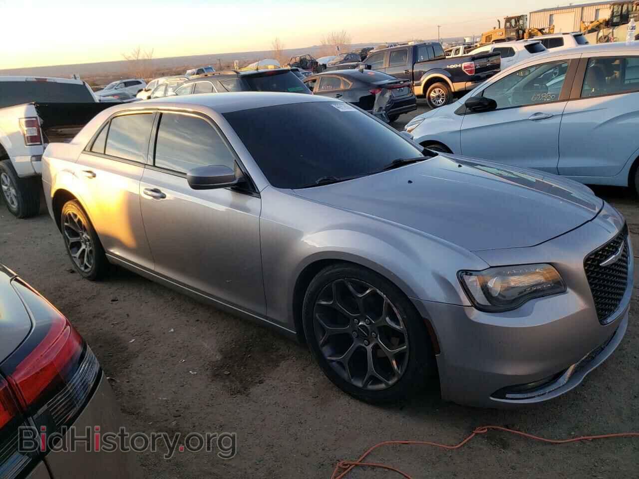 2018 CHRYSLER 300 - VIN: 2C3CCABG1JH214615 - Фото 4