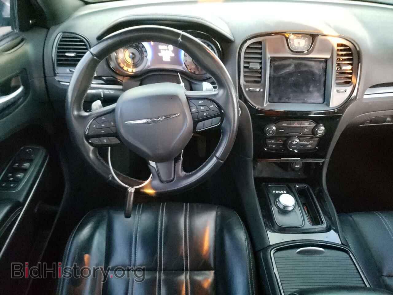 2018 CHRYSLER 300 - VIN: 2C3CCABG1JH214615 - Фото 8