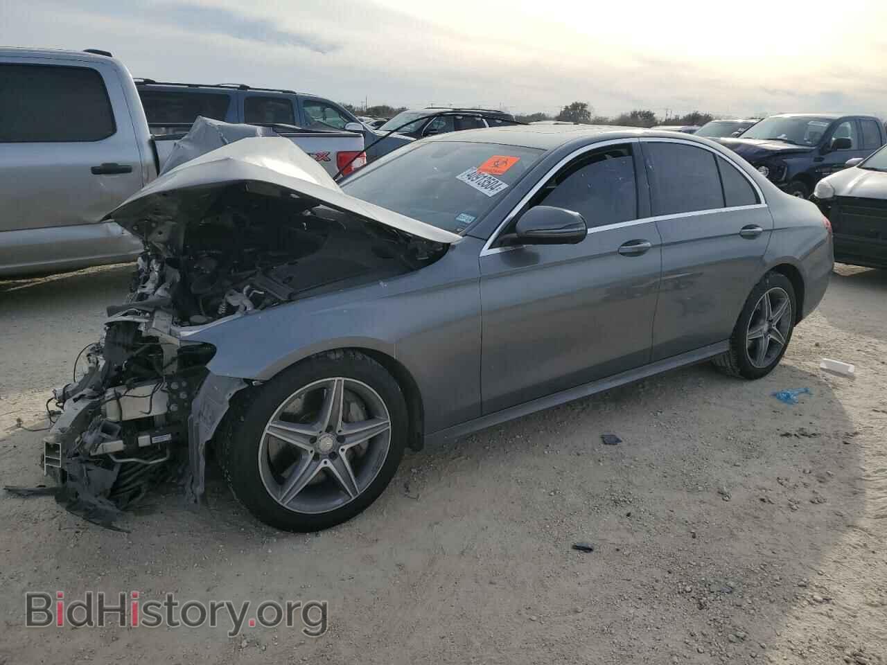 Photo WDDZF4JB2HA033428 - MERCEDES-BENZ E-CLASS 2017