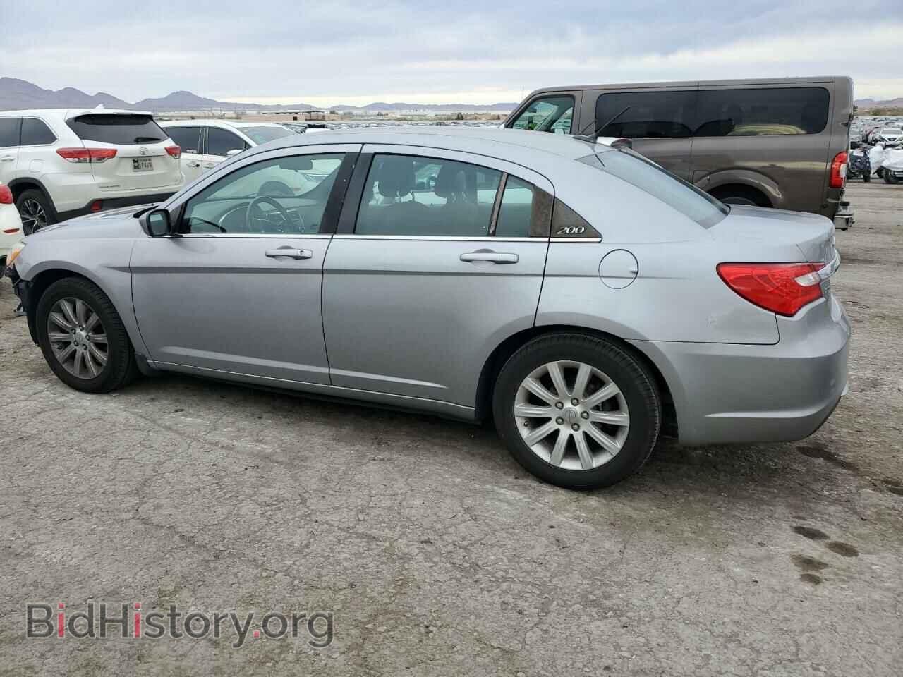 2013 CHRYSLER 200 - VIN: 1C3CCBBG3DN658905 - Фото 2