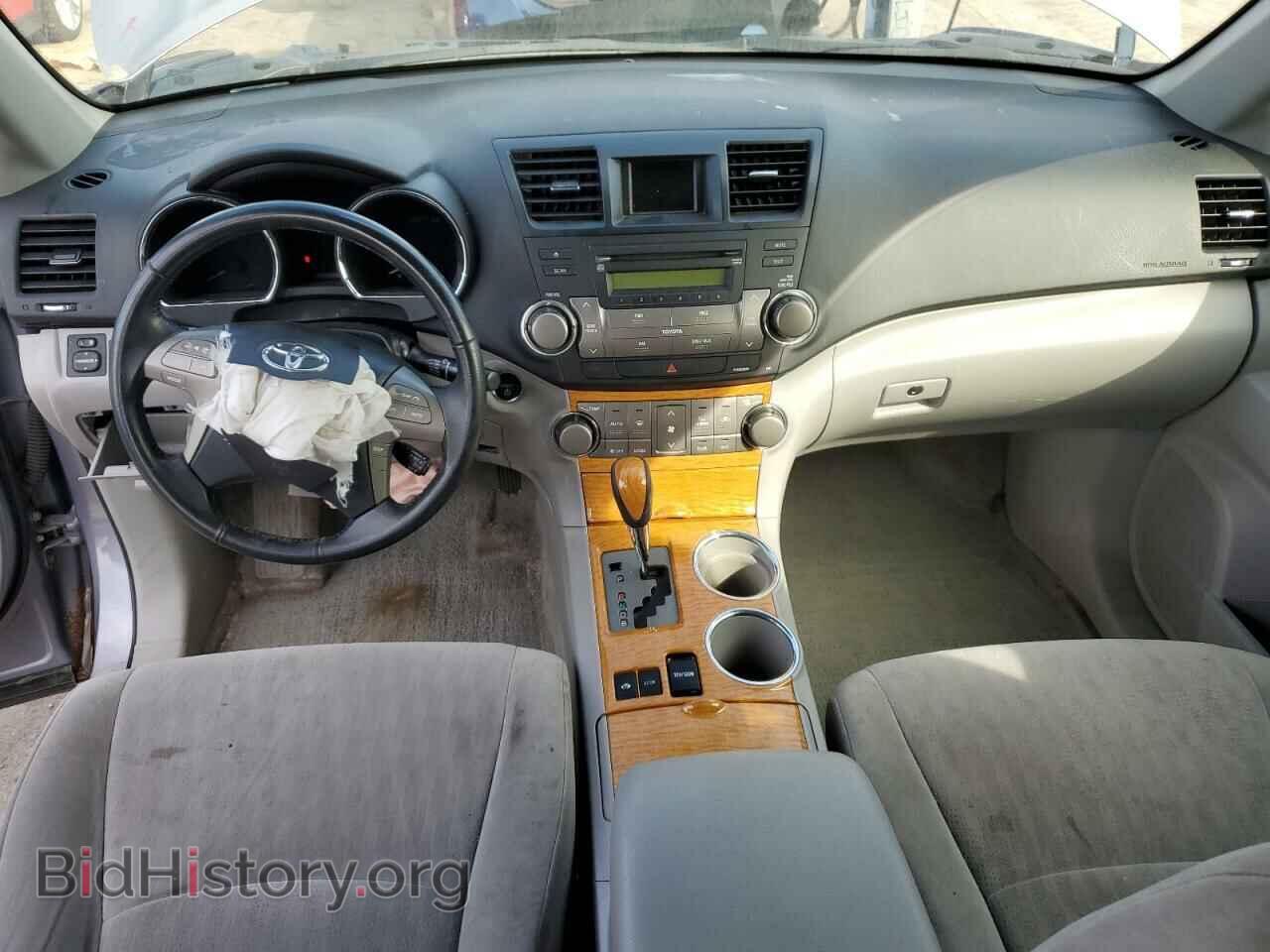 2008 TOYOTA HIGHLANDER - VIN: JTEEW41A682021174 - Фото 8