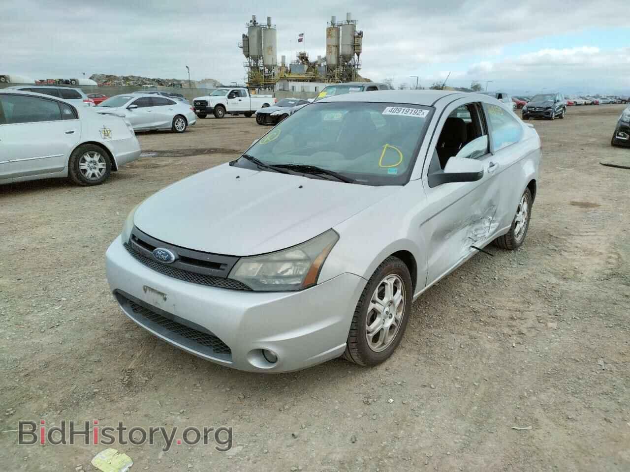 2009 FORD FOCUS - VIN: 1FAHP32N39W257548 - Фото 2