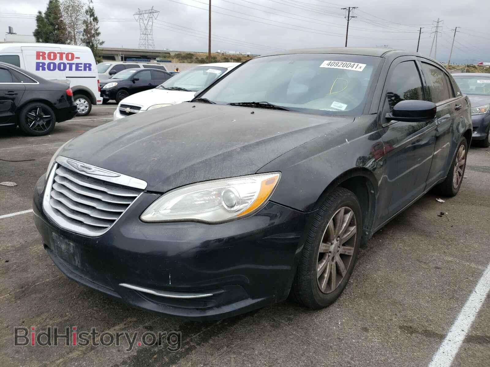 2011 CHRYSLER 200 - VIN: 1C3BC1FB8BN607949 - Фото 2