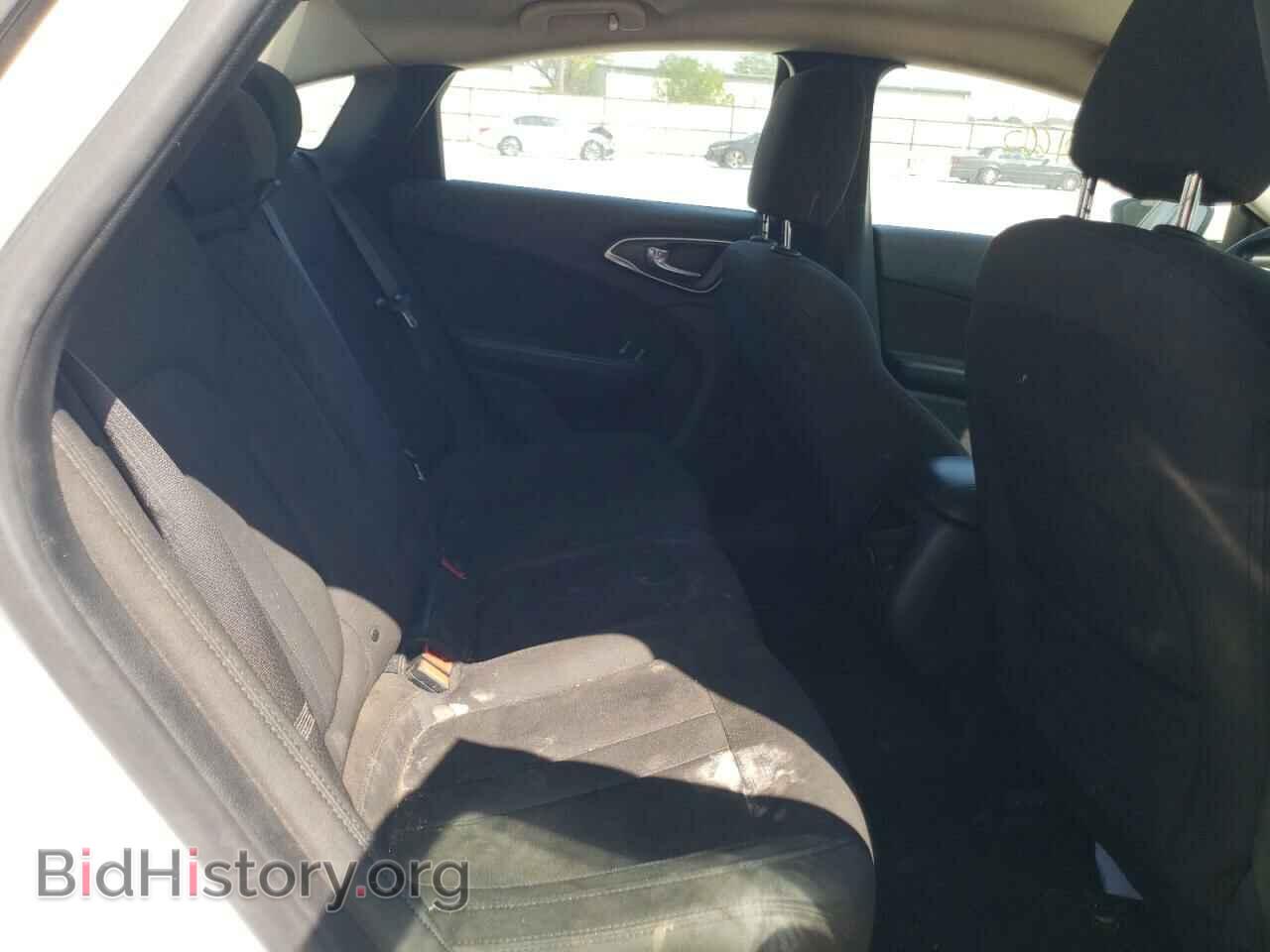 2016 CHRYSLER 200 - VIN: 1C3CCCAB9GN132164 - Фото 6