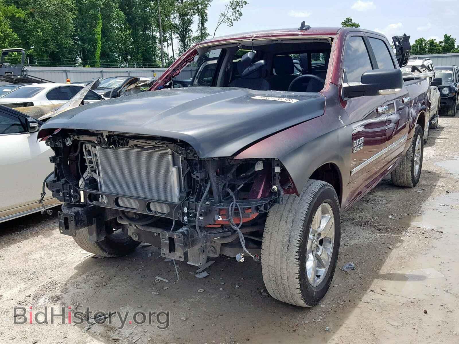2017 RAM 1500 SLT - VIN: 3C6RR6LT7HG604813 - Фото 2