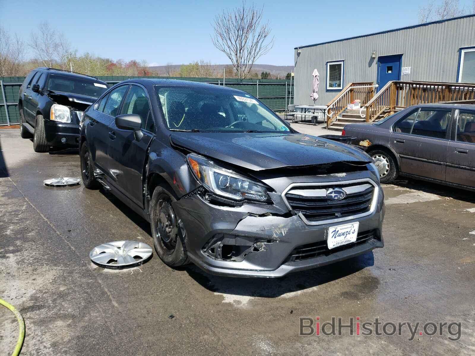 Photo 4S3BNAA63J3023159 - SUBARU LEGACY 2018