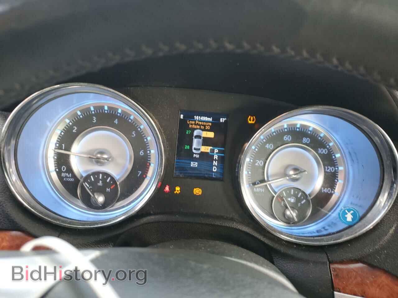 2014 CHRYSLER 300 - VIN: 2C3CCAAG2EH380889 - Фото 9