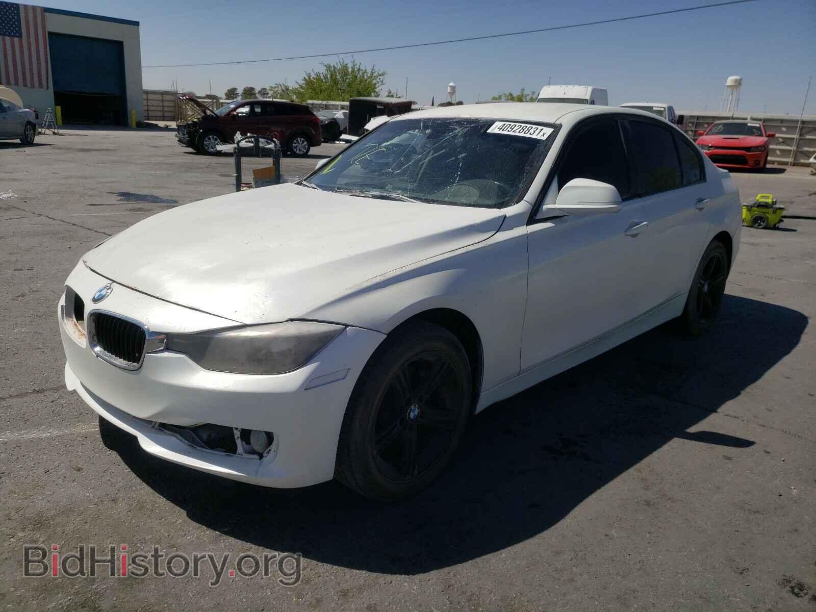 2014 BMW 3 SERIES - VIN: WBA3B1C55EP680932 - Фото 2