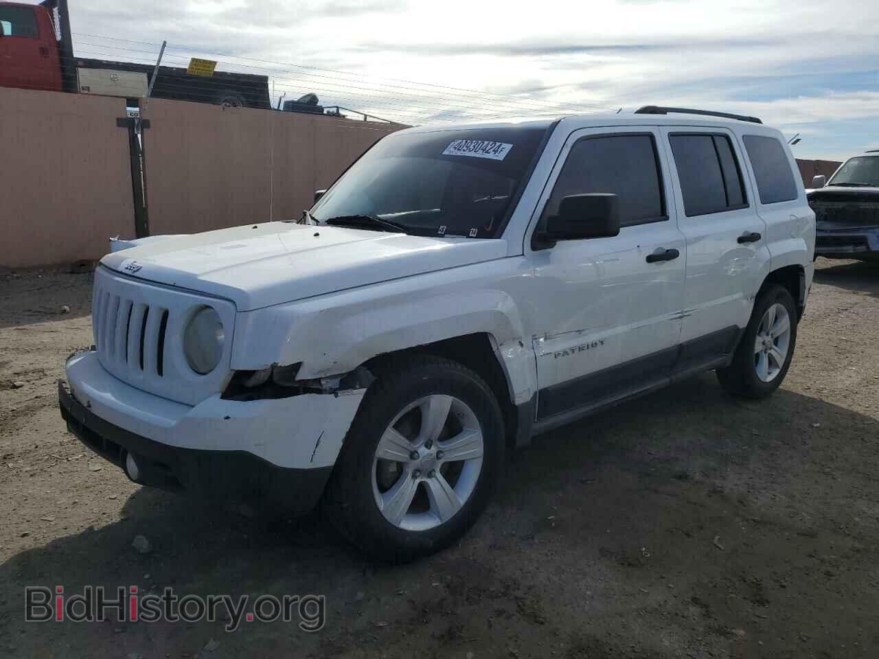 Фотография 1J4NT1GB3BD245472 - JEEP PATRIOT 2011