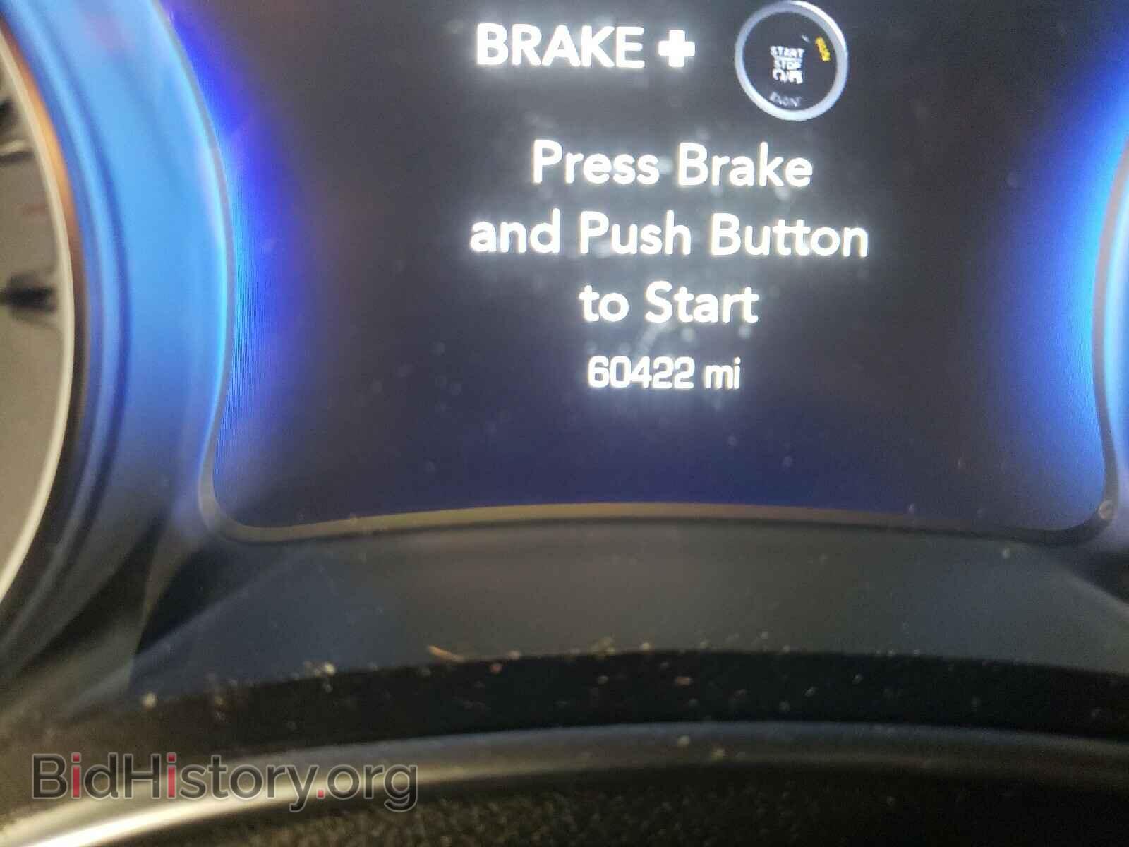 2019 CHRYSLER 300 - VIN: 2C3CCAKG0KH528757 - Фото 8