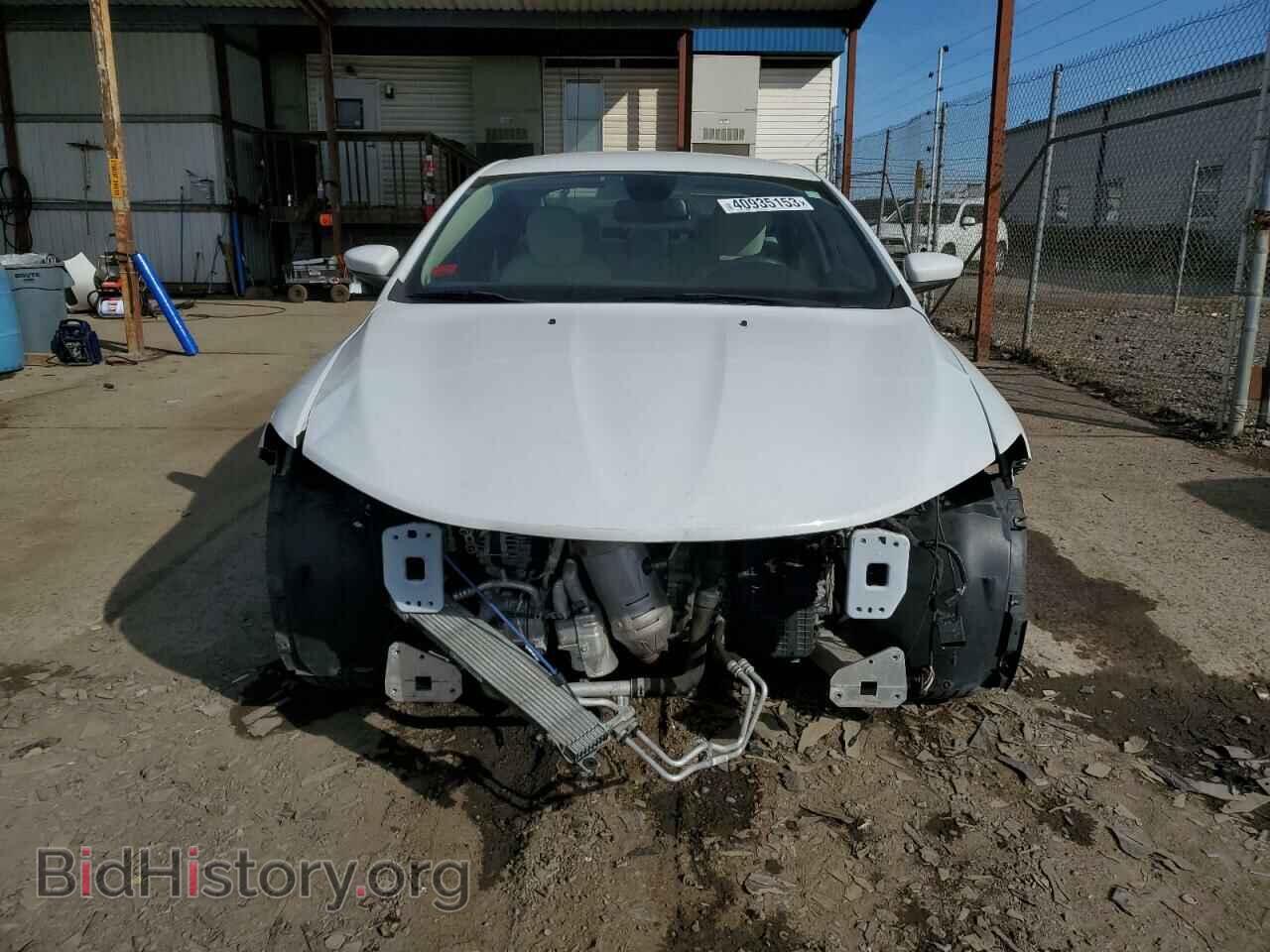 2016 CHRYSLER 200 - VIN: 1C3CCCAB8GN132687 - Фото 5
