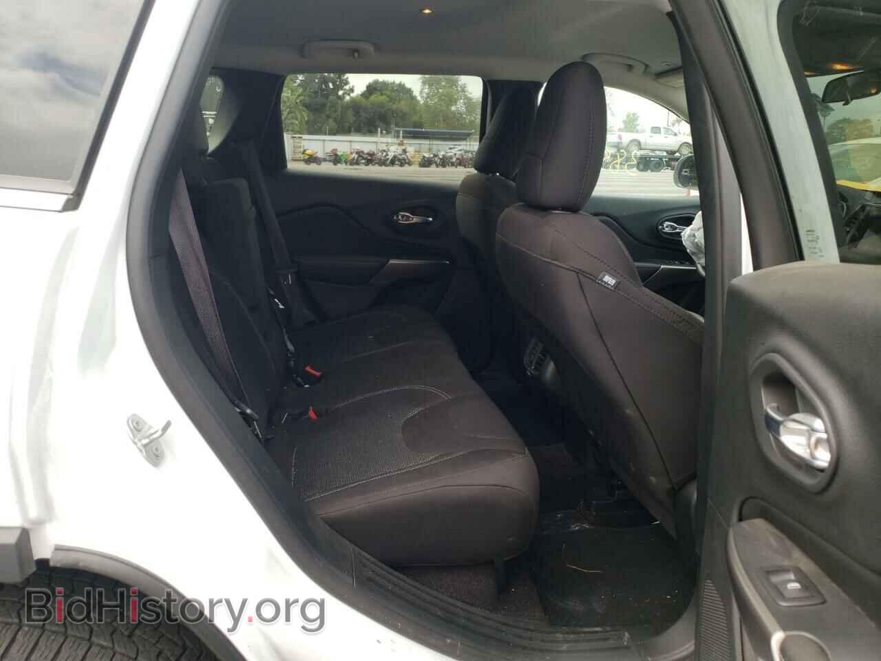 2019 JEEP CHEROKEE - VIN: 1C4PJMCB9KD237579 - Фото 6