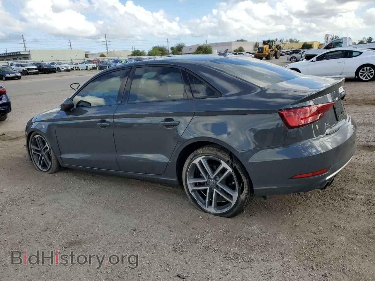 2018 AUDI A3 - VIN: WAUAUGFF6J1062069 - Фото 2
