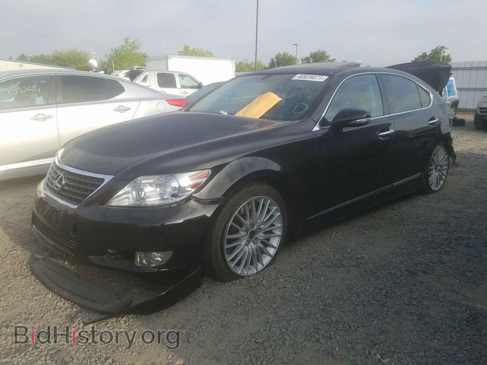 2011 LEXUS LS460 - VIN: JTHBL5EF2B5104441 - Photo 2