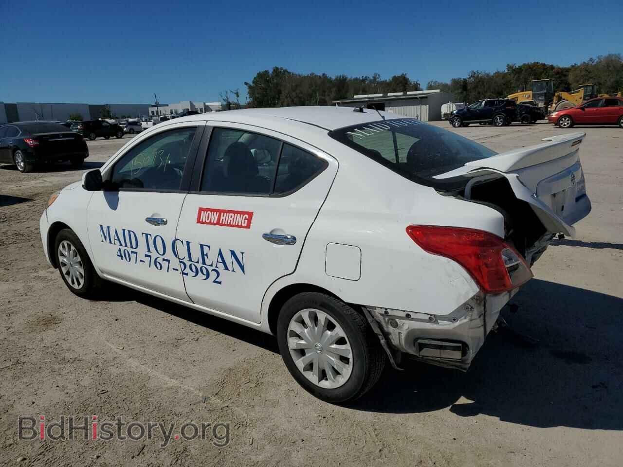 2013 NISSAN VERSA - VIN: 3N1CN7AP1DL884822 - Фото 2
